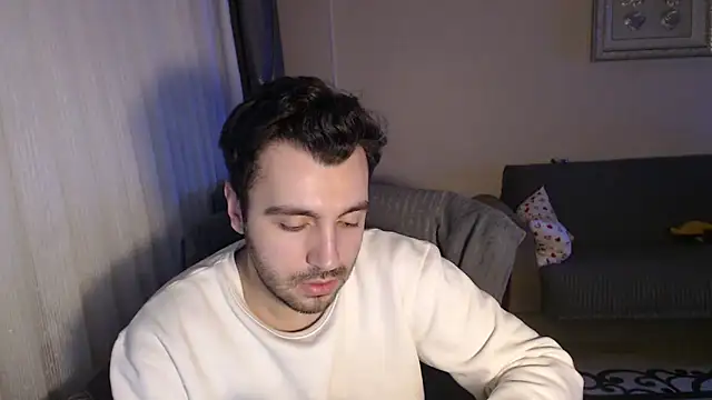 handsomeee04 online show from October 24, 2025, 11:34 pm