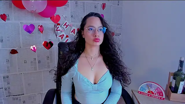 emmaTorres1 online show from February 16, 2025, 7:49 pm