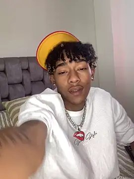 Boy cock18 online show from February 20, 2025, 5:29 pm