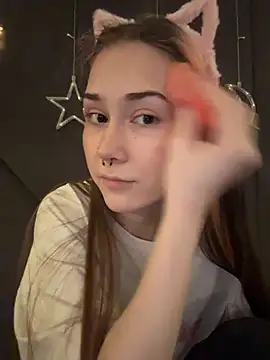 Snapshot of SashaMeow chatting on April 27, 2026, 4:27 pm SashaMeow online show from April 27, 2026, 4:27 pm