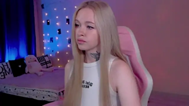 Snapshot of Naughty_Mable chatting on July 14, 2026, 12:13 am Naughty Mable online show from July 14, 2026, 12:13 am