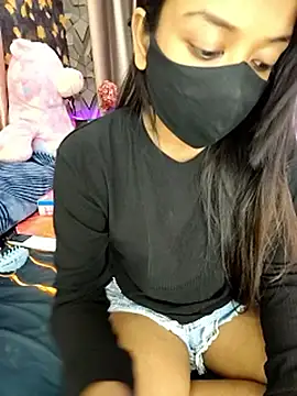 Little  Lia online show from March 11, 2026, 5:46 am