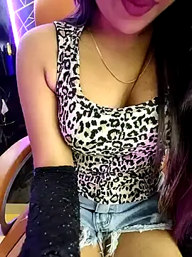 Snapshot of Little__Lia chatting on June 13, 2026, 6:28 pm Little Lia online show from June 13, 2026, 6:28 pm