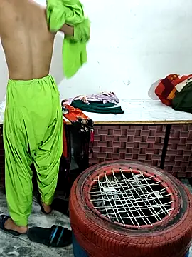 KumarSilencesex21 online show from February 26, 2026, 11:31 am