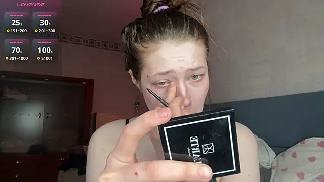 eva varnerr online show from April 3, 2026, 9:13 pm