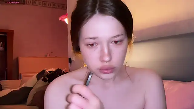 eva varnerr online show from June 4, 2026, 9:10 pm