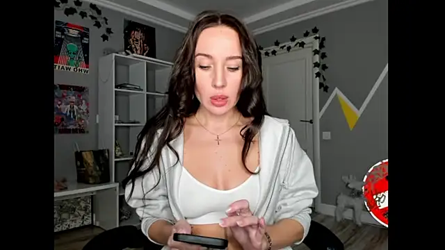 Snapshot of One_of_the_girls chatting on March 1, 2025, 4:44 pm One of the girls online show from March 1, 2025, 4:44 pm