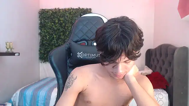 andy dan18 online show from March 18, 2025, 4:37 pm