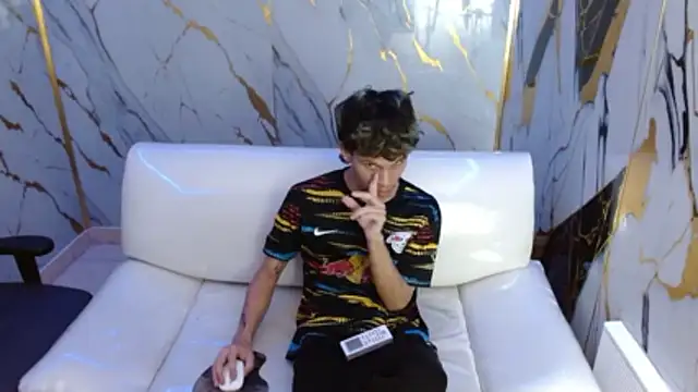 andy dan18 online show from April 21, 2026, 7:17 pm