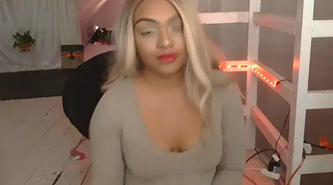 Snapshot of jaslenelovely chatting on January 8, 2025, 3:39 pm jaslenelovely online show from January 8, 2025, 3:39 pm