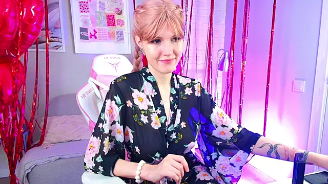 NellieLoyns online show from February 18, 2025, 8:14 pm