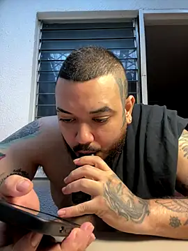 El Titan1998 online show from December 14, 2025, 11:59 am