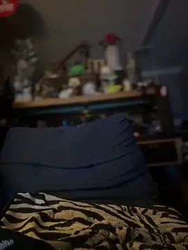 Jefloves68 online show from April 18, 2026, 6:50 am