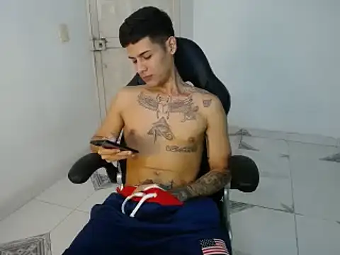 Snapshot of Clyde019 chatting on February 1, 2025, 9:08 pm Clyde019 online show from February 1, 2025, 9:08 pm