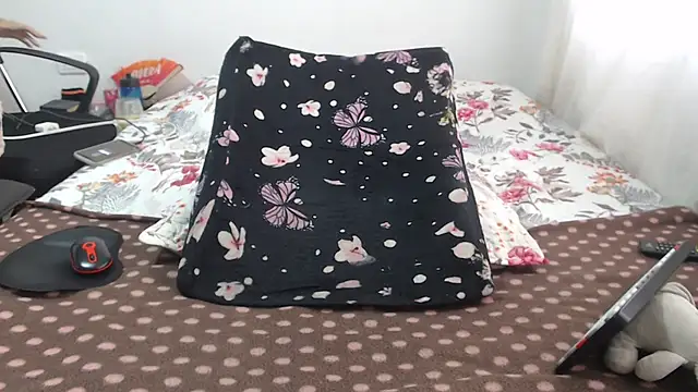 Girlhornyx online show from December 15, 2025, 7:29 pm