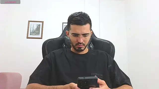 Massimoo 07 online show from October 27, 2025, 3:05 pm