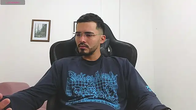 Massimoo 07 online show from November 8, 2025, 5:56 pm