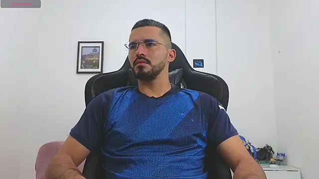 Massimoo 07 online show from January 8, 2026, 4:09 pm