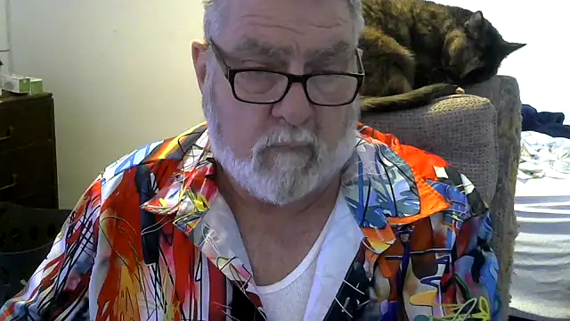 viejo oso online show from October 25, 2025, 4:46 pm