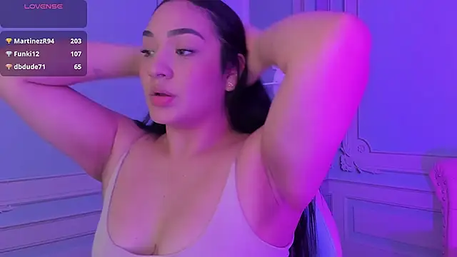 stefany duque1  online show from January 31, 2025, 6:24 am