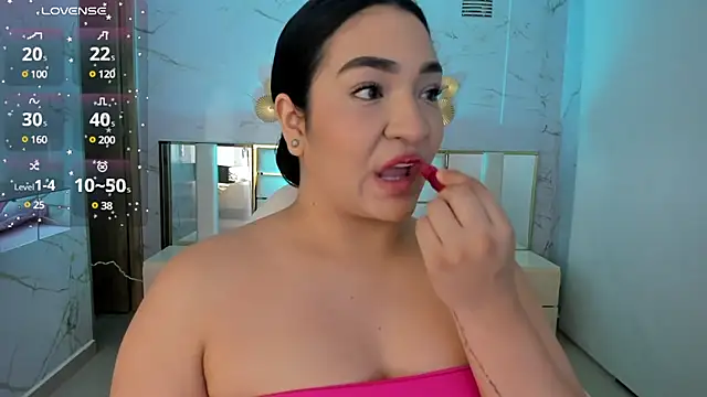 stefany duque1  online show from March 9, 2025, 2:50 am