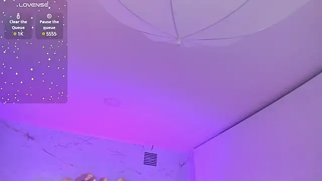 stefany duque1  online show from March 15, 2025, 2:46 am