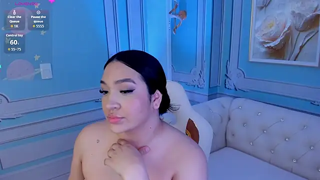 stefany duque1  online show from October 2, 2025, 3:13 am