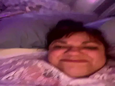 Snapshot of Luciouslouise72@xh chatting on October 10, 2025, 12:15 pm Luciouslouise72xh online show from October 10, 2025, 12:15 pm