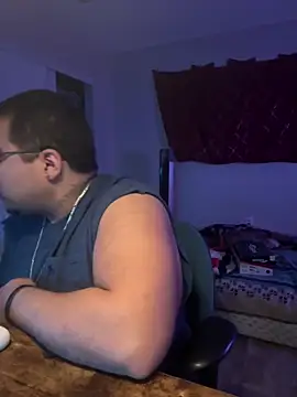 cloudy couple444 online show from December 27, 2024, 12:39 am