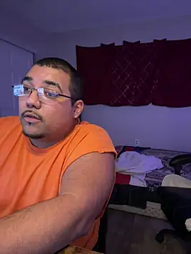 cloudy couple444 online show from January 3, 2025, 11:57 am