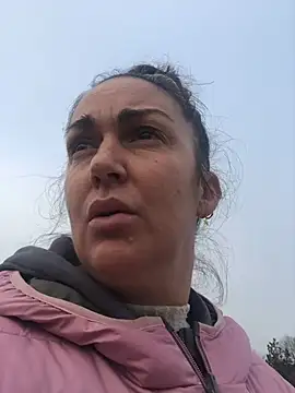 BELLAMORGANE1 online show from December 27, 2024, 9:39 am