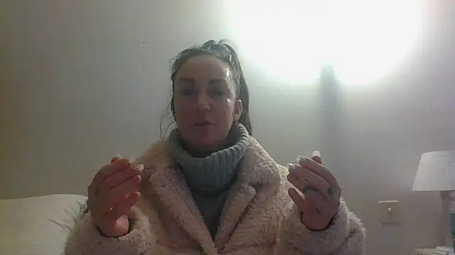 BELLAMORGANE1 online show from January 1, 2025, 4:50 pm