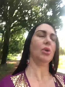 BELLAMORGANE1 online show from May 1, 2026, 9:36 am