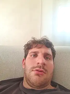 michemichemiche8 online show from October 18, 2025, 1:34 pm