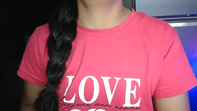 Somiya87 online show from April 17, 2026, 9:07 pm