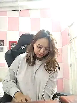 Paulina mosh online show from March 4, 2025, 1:45 am