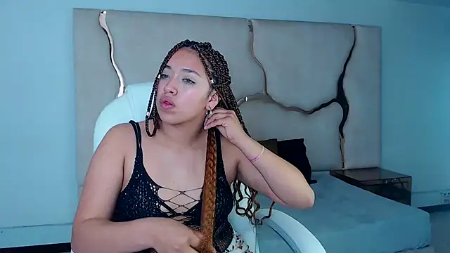 IsabellRodriguez18 online show from January 31, 2025, 11:03 am