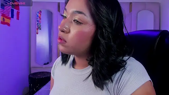 IsabellRodriguez18 online show from June 26, 2026, 4:28 am
