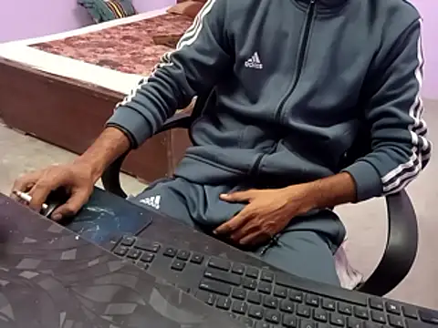 IamRentedBoybfriend online show from January 9, 2026, 3:42 am