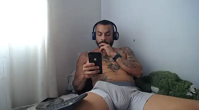 callme douglas online show from February 4, 2025, 3:57 pm