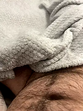 22TT2295 online show from October 30, 2025, 4:36 am