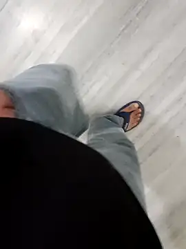 Snapshot of playboyz77 chatting on December 27, 2024, 4:26 am playboyz77 online show from December 27, 2024, 4:26 am