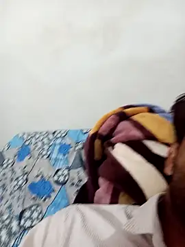 Snapshot of playboyz77 chatting on January 1, 2025, 2:31 pm playboyz77 online show from January 1, 2025, 2:31 pm