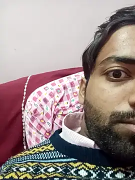 Snapshot of playboyz77 chatting on January 3, 2025, 1:36 pm playboyz77 online show from January 3, 2025, 1:36 pm