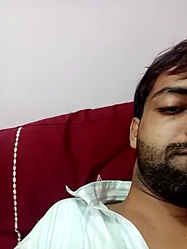 Snapshot of playboyz77 chatting on January 8, 2025, 3:40 am playboyz77 online show from January 8, 2025, 3:40 am