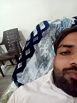 Snapshot of playboyz77 chatting on January 8, 2025, 2:35 pm playboyz77 online show from January 8, 2025, 2:35 pm