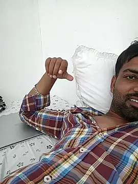 Snapshot of playboyz77 chatting on September 24, 2025, 5:00 am playboyz77 online show from September 24, 2025, 5:00 am