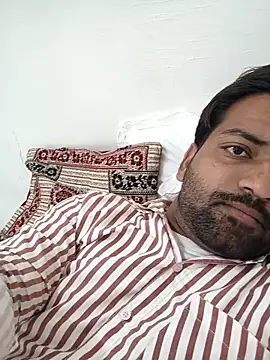 Snapshot of playboyz77 chatting on April 1, 2026, 5:52 am playboyz77 online show from April 1, 2026, 5:52 am