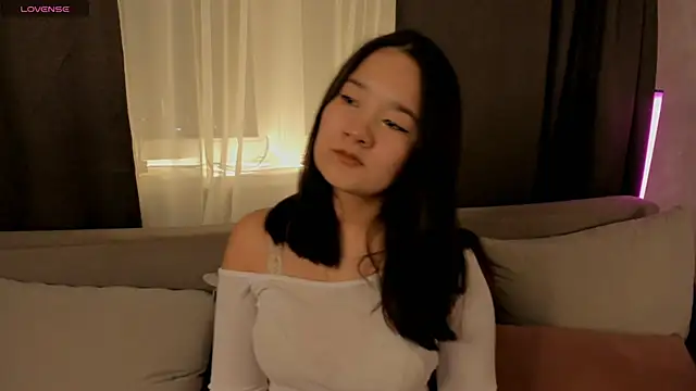 Snapshot of Maekko chatting on February 13, 2026, 6:26 pm Maekko online show from February 13, 2026, 6:26 pm