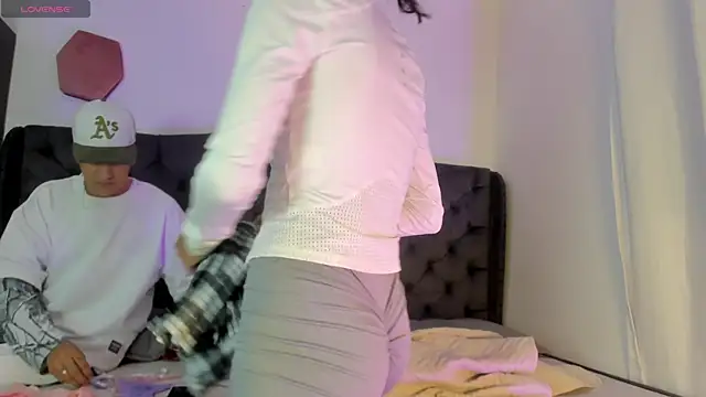 two milkyway online show from April 17, 2026, 11:52 pm